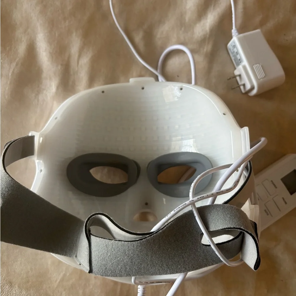 LED Mask with Remote - Picture 6 of 9